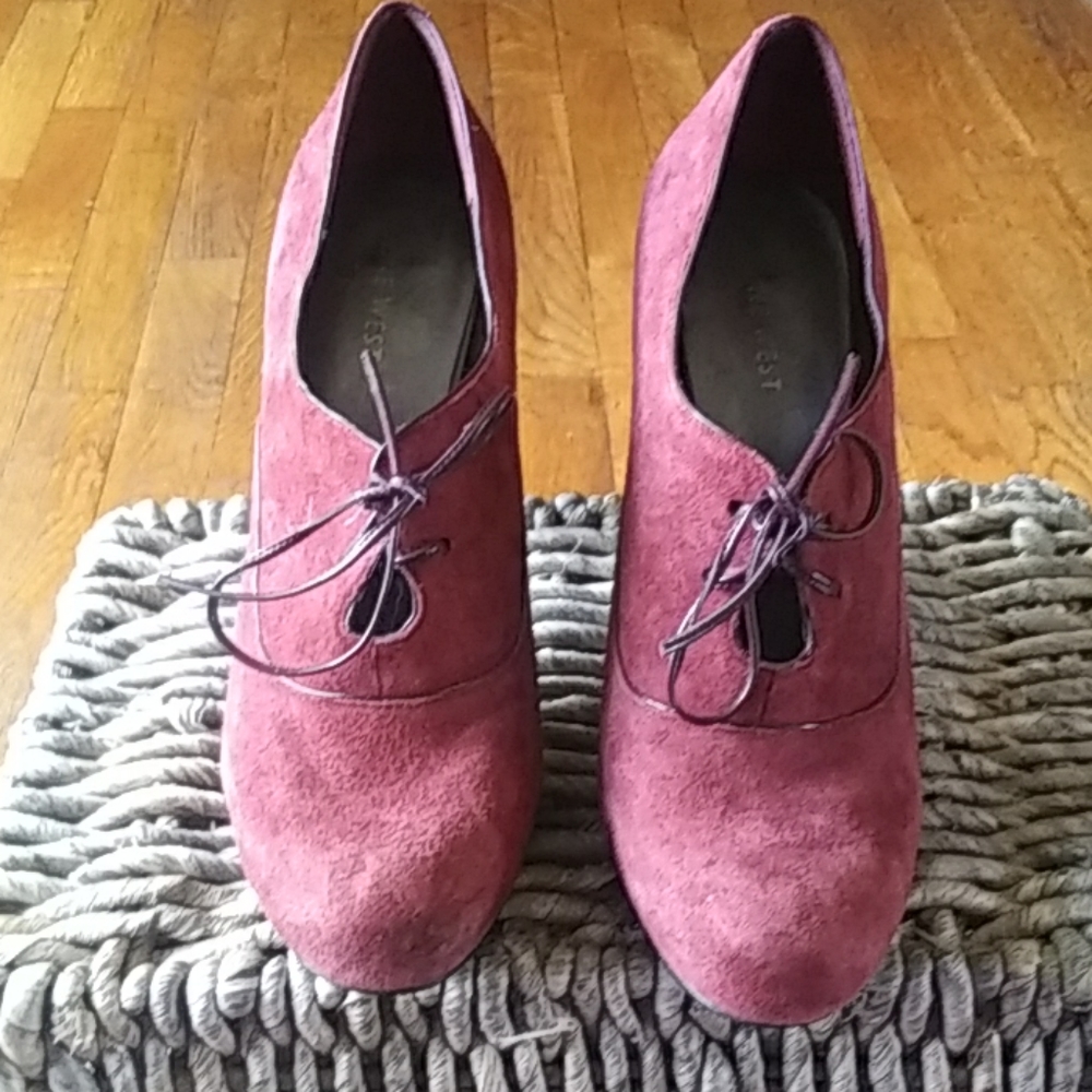 Nine West Maroon Sweade Shoe